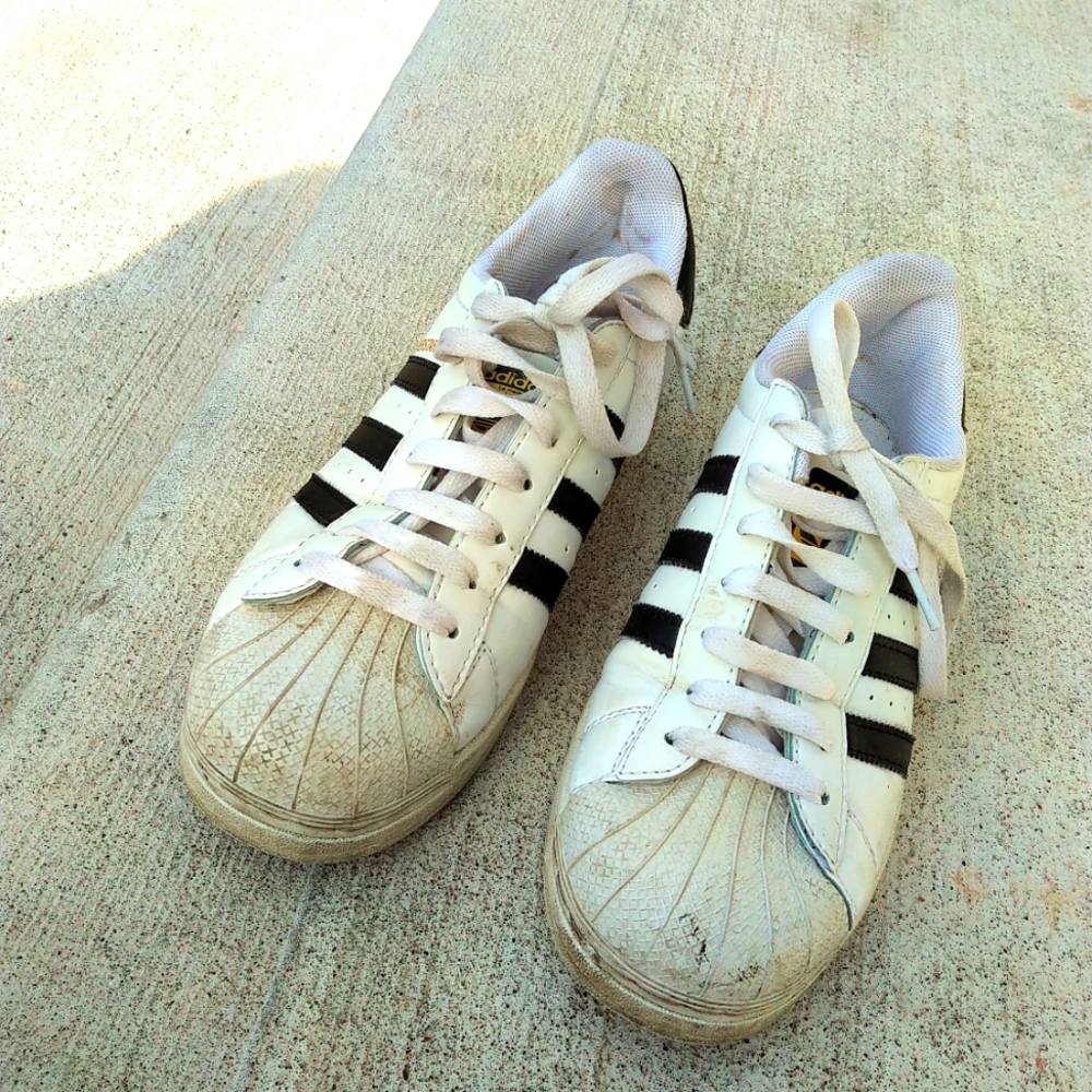 Adidas Superstar Shell toes